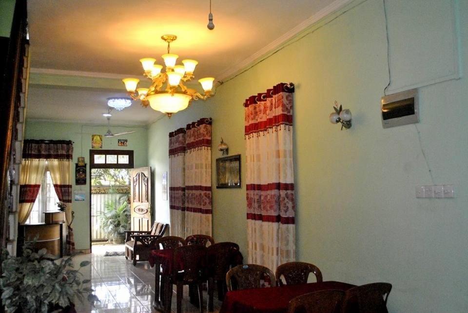Sri Guest House バドゥッラ エクステリア 写真